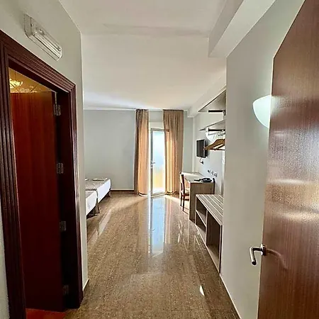 El Eden Hotel 2*